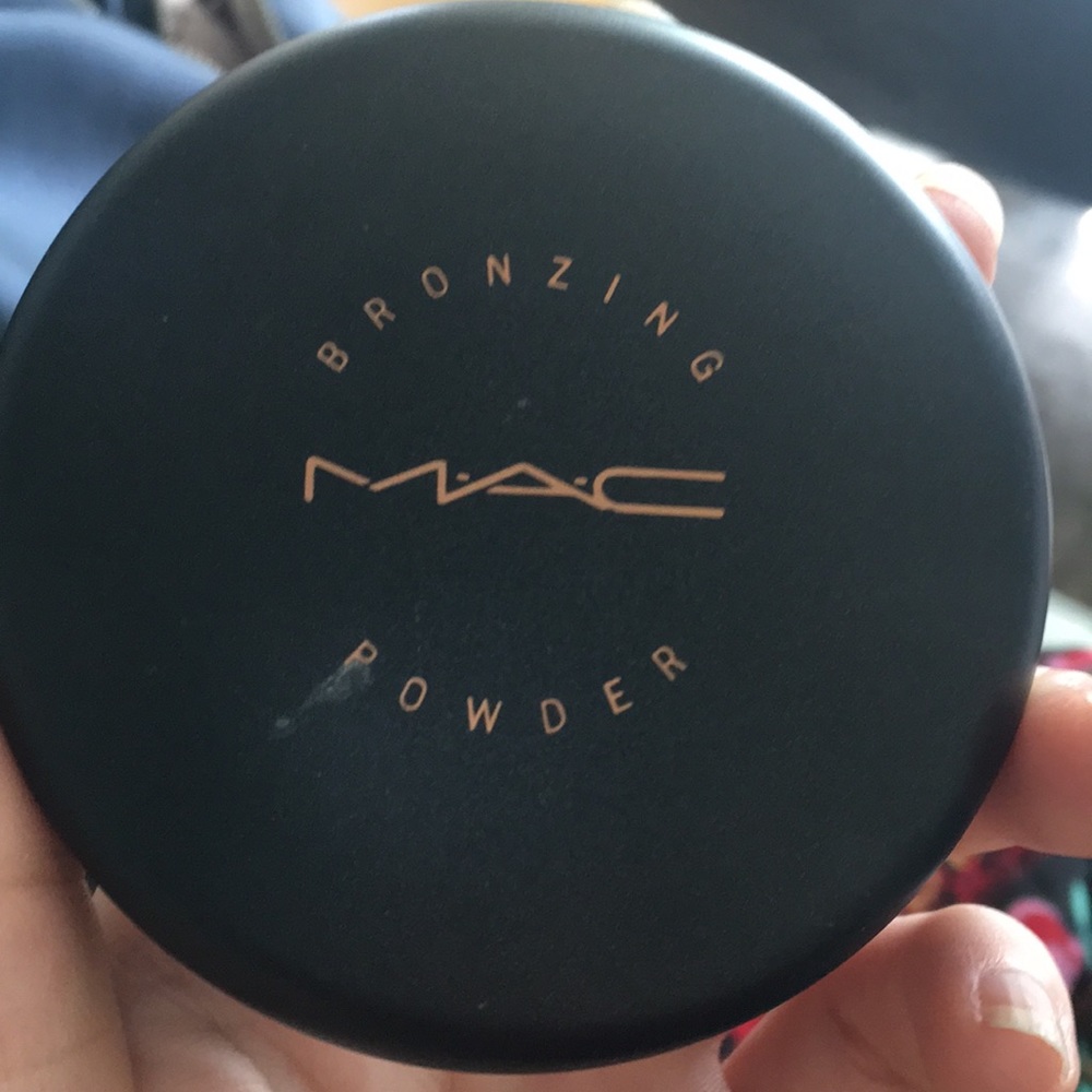 Mac matte bronzing powder barely used